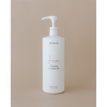 Load image into Gallery viewer, Luxe Conditioner 32 oz
